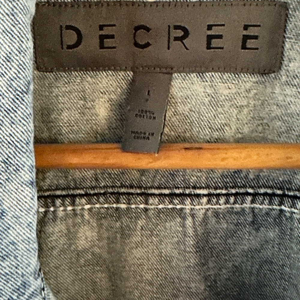 Decree Light Wash Denim Jacket - Picture 3 of 9